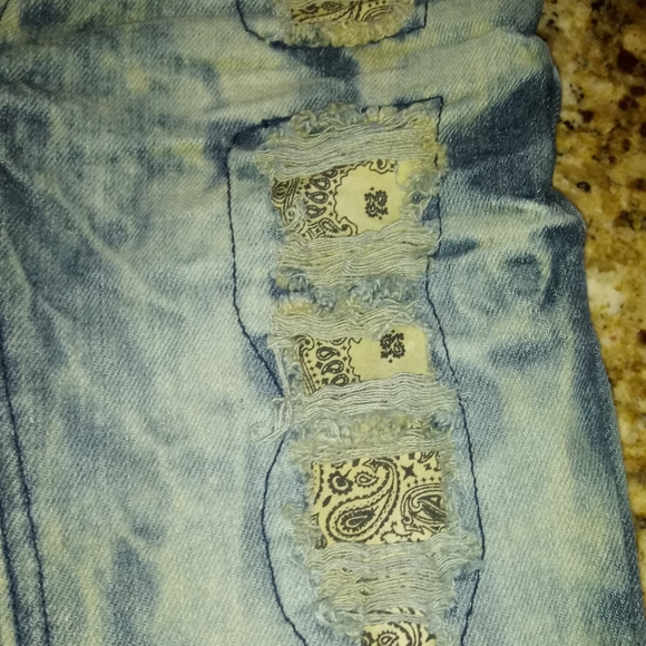 0120 Boys Denim & Rivets Jeans - Picture 3 of 7